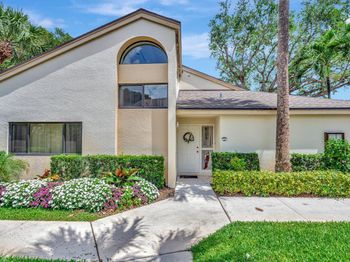 116 Oak Harbour Drive