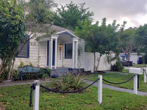 100 NE 5th Street, Fort Lauderdale FL 33301