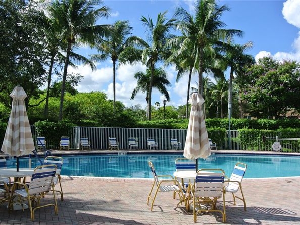 7735 Yardley Dr 103, Fort Lauderdale FL 33321