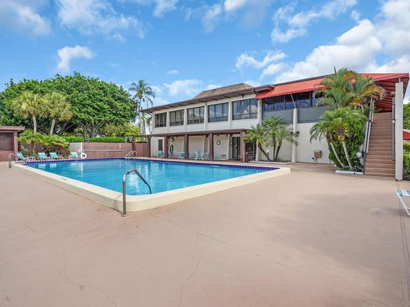3741 English D Lane D, Lake Worth FL 33467