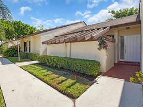 3741 English D Lane D, Lake Worth FL 33467