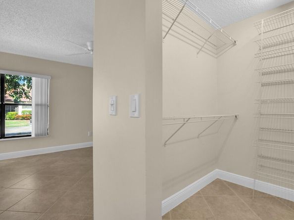 3741 English D Lane D, Lake Worth FL 33467