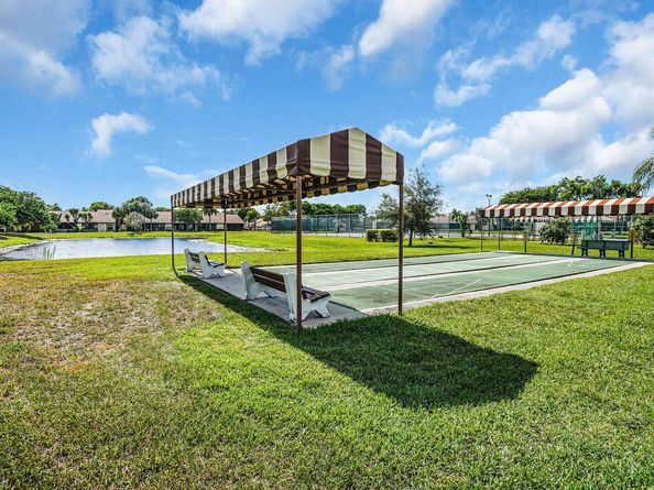 3741 English D Lane D, Lake Worth FL 33467