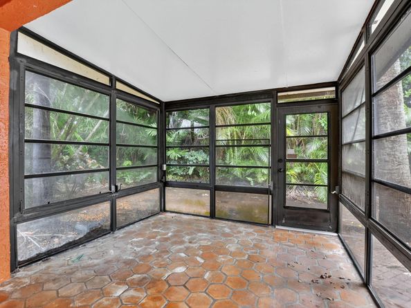 6758 Canary Palm Circle 1, Boca Raton FL 33433