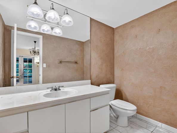 6758 Canary Palm Circle 1, Boca Raton FL 33433