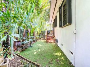 2810 Crystal Court, Miami FL 33133