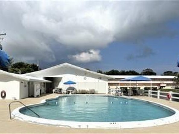 1000 SW 10th Ave 22, Hallandale Beach FL 33009
