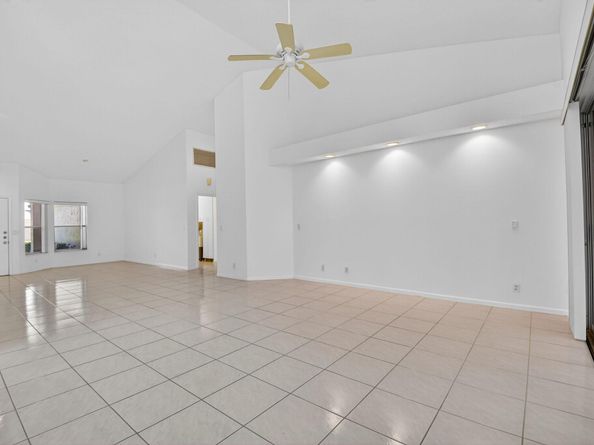 8812 Shoal Creek Lane, Boynton Beach FL 33472