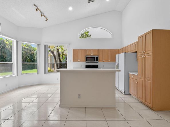 8812 Shoal Creek Lane, Boynton Beach FL 33472