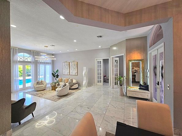1811 Eagle Trace Boulevard W, Coral Springs FL 33071
