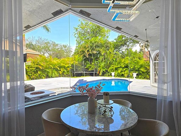 1811 Eagle Trace Boulevard W, Coral Springs FL 33071