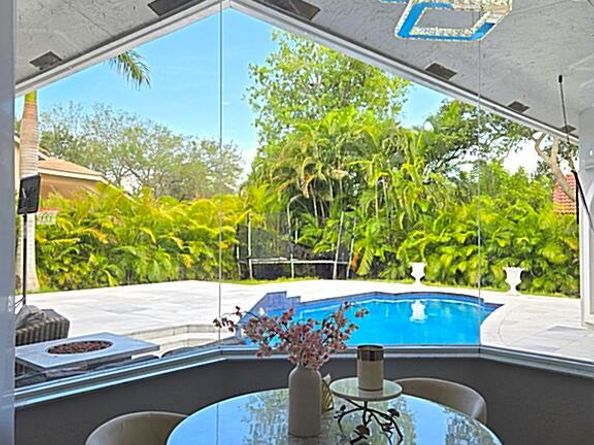 1811 Eagle Trace Boulevard W, Coral Springs FL 33071