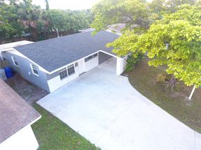2724 NW 2nd St, Pompano Beach FL 33069