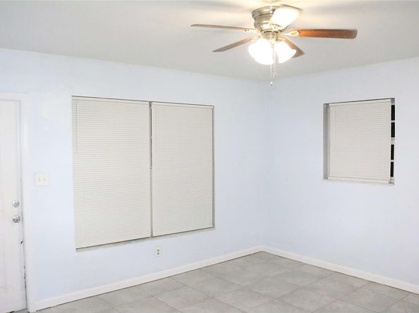 2724 NW 2nd St, Pompano Beach FL 33069