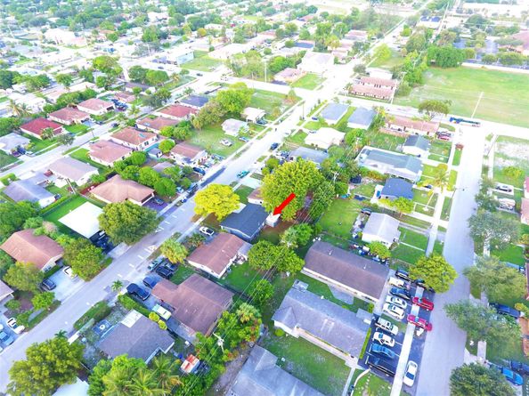 2724 NW 2nd St, Pompano Beach FL 33069