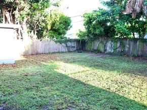 2724 NW 2nd St, Pompano Beach FL 33069