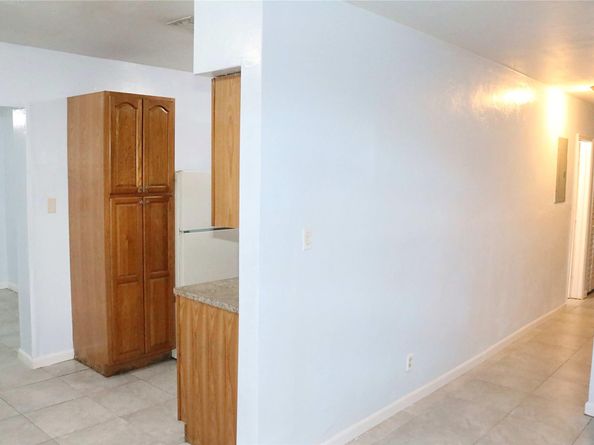 2724 NW 2nd St, Pompano Beach FL 33069