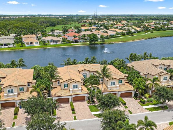 115 Tresana Boulevard 35, Jupiter FL 33478