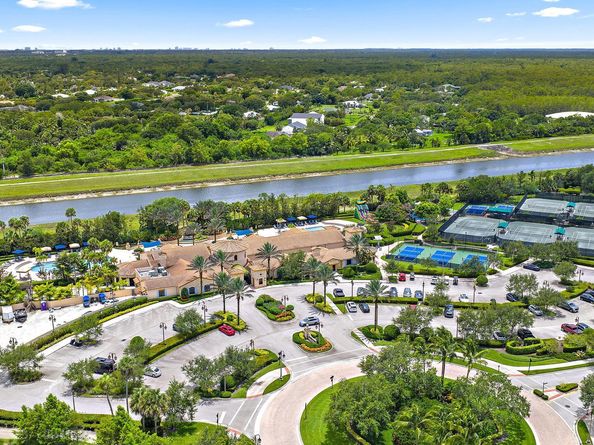 115 Tresana Boulevard 35, Jupiter FL 33478