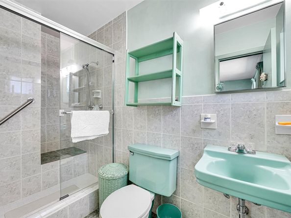 202 SW 53 Ave, Plantation FL 33317