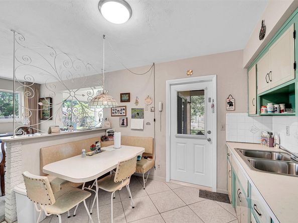 202 SW 53 Ave, Plantation FL 33317