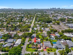 1498 NE 39th St, Oakland Park FL 33334