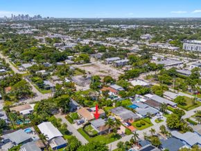 1498 NE 39th St, Oakland Park FL 33334