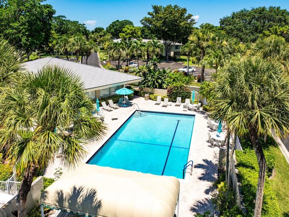 18 Westgate Lane A, Boynton Beach FL 33436