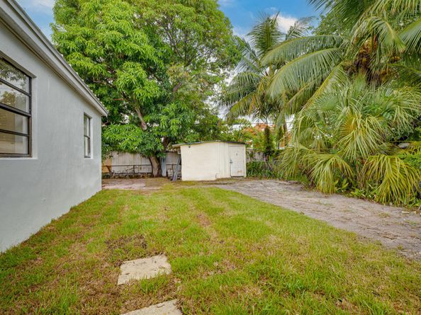 1251 NE 41st Drive, Pompano Beach FL 33064