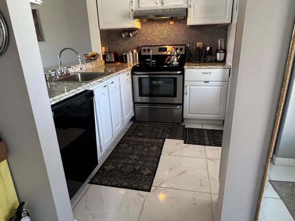 33 Abbey Lane 207, Delray Beach FL 33446