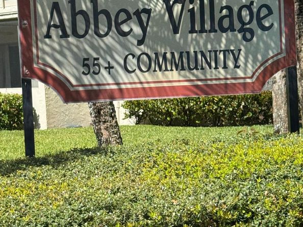 33 Abbey Lane 207, Delray Beach FL 33446