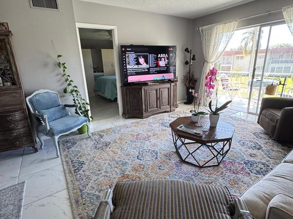 33 Abbey Lane 207, Delray Beach FL 33446