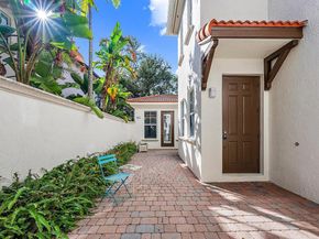 885 Taft Court, Palm Beach Gardens FL 33418