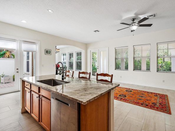 885 Taft Court, Palm Beach Gardens FL 33418
