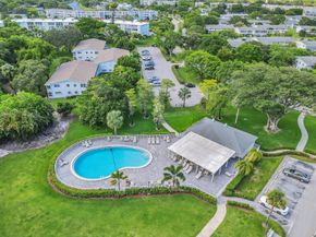 169 Oakridge L 169, Deerfield Beach FL 33442