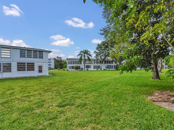 169 Oakridge L 169, Deerfield Beach FL 33442
