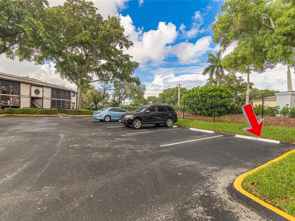 9998 N Belfort Cir 9998, Tamarac FL 33321