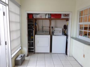 810 N Golf Drive, Hollywood FL 33021