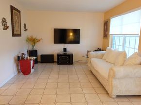 810 N Golf Drive, Hollywood FL 33021