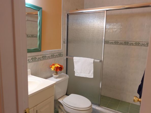 810 N Golf Drive, Hollywood FL 33021