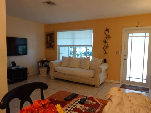 810 N Golf Drive, Hollywood FL 33021