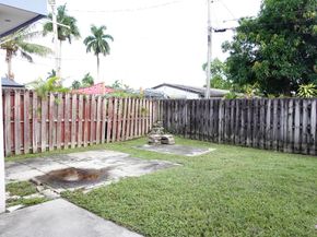 810 N Golf Drive, Hollywood FL 33021