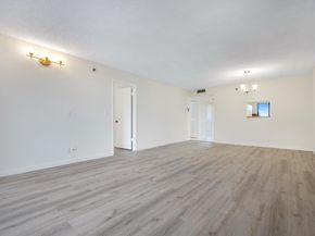 7770 Tahiti Lane 405, Lake Worth FL 33467