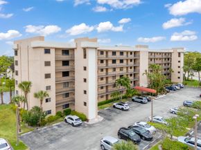 7770 Tahiti Lane 405, Lake Worth FL 33467