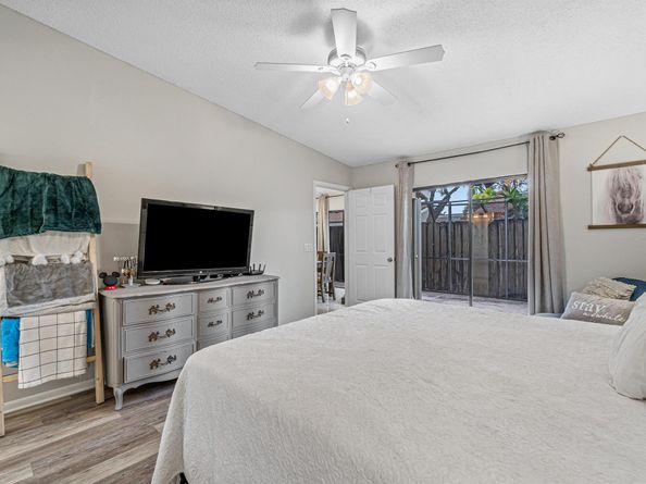 241 Meadows Drive 241, Boynton Beach FL 33436