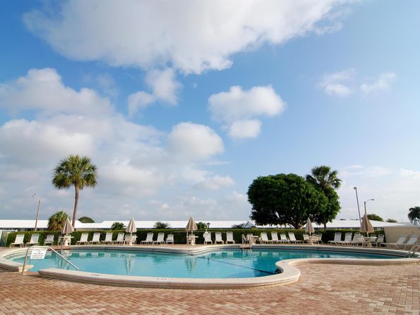 1802 Ocean Drive 112, Boynton Beach FL 33426