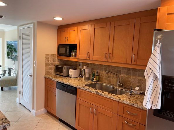 300 E Royal Palm Road 42b, Boca Raton FL 33432