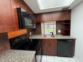 116 Royal Park Dr 1D, Oakland Park FL 33309