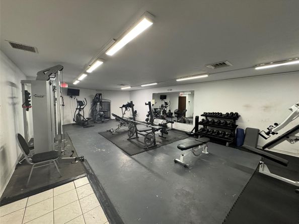 116 Royal Park Dr 1D, Oakland Park FL 33309