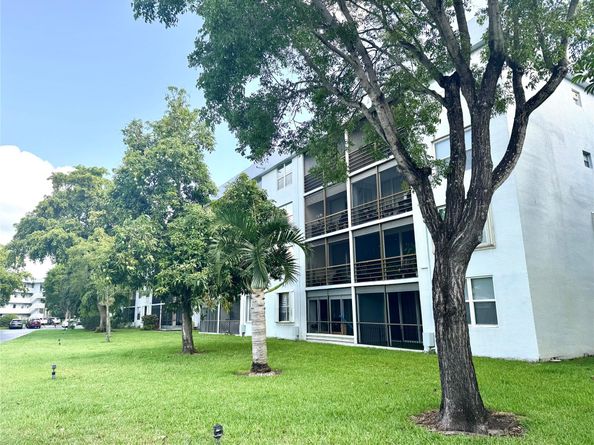 116 Royal Park Dr 1D, Oakland Park FL 33309
